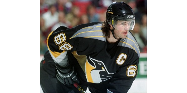 Les Penguins de Pittsburgh annoncent le retrait de leur troisième maillot